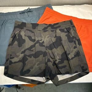 Old Navy Stretch Tech Athletic Shorts Sz Medium Set Lot 3 Camo Orange Dusty Blue